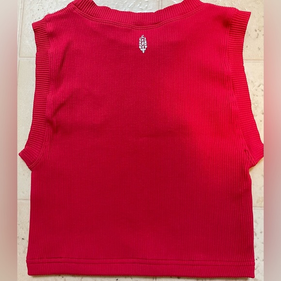 Free People Happiness Runs Muscle Tank Top in Tea Berry Size XL NEW - Picture 8 of 10